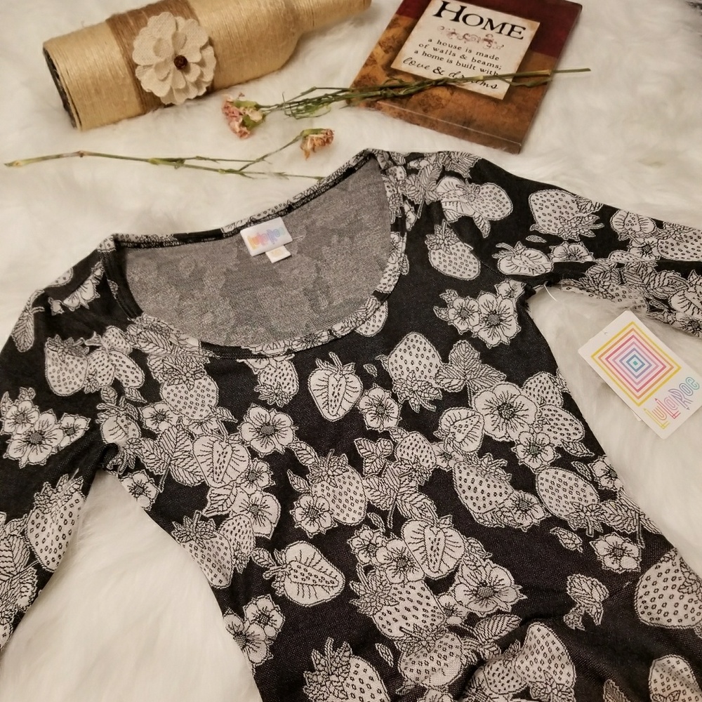 🌻🌺🌻LULAROE NWT NICOLE BLACK DRESS!! - Picture 2 of 4